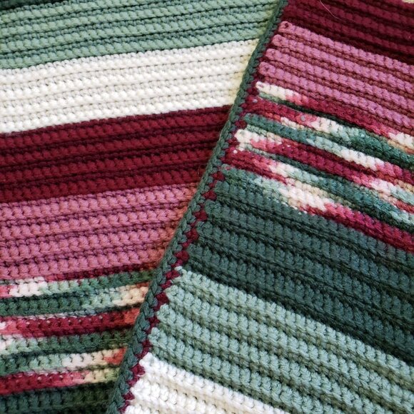 Crochet Blanket Throw Afghan Green Red White Pink  72 x 116 Inches EUC Handmade - Picture 3 of 3